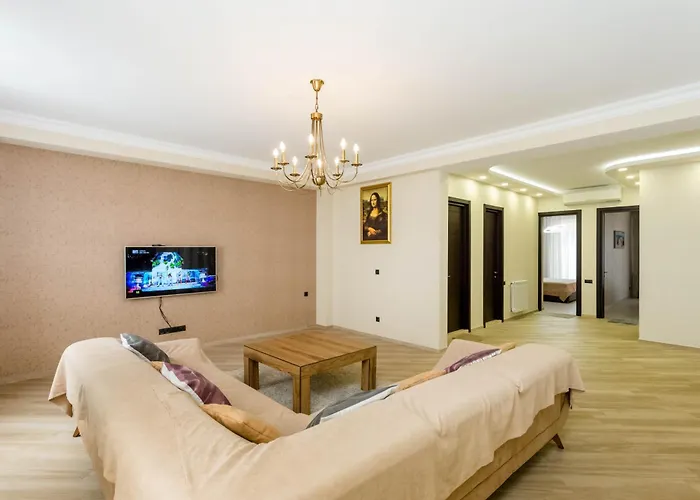 Downtown Spacious Apartment