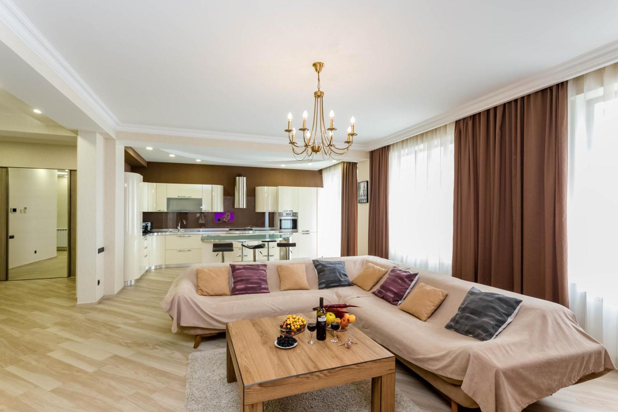 Downtown Spacious דירה *